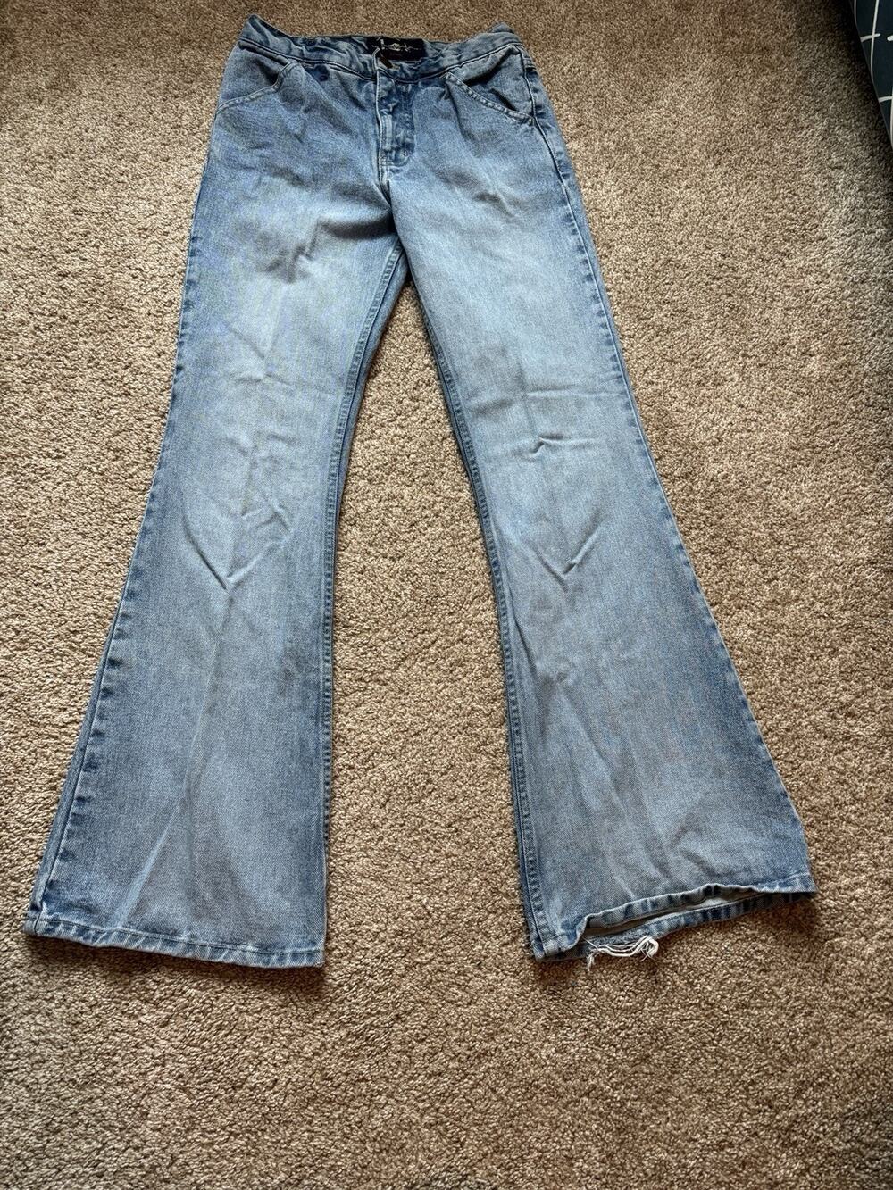 LEI Sophia Hipster Flare Distressed Jeans Y2K Vintage Women Juniors Sz 3